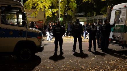 Räumungsversuch. Bereits 2014 war versucht, die Besetzer zum Verlassen der einstigen Schule zu bewegen - ohne Erfolg.