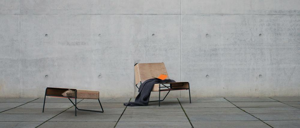 Elegant und tragfähig. Der Sessel "Sibirjak" aus Birkenrinde wirkt wie feines Leder.