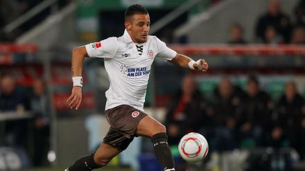 Deniz Naki im jahr 2010 auf dem Spielfeld für Hannover 96