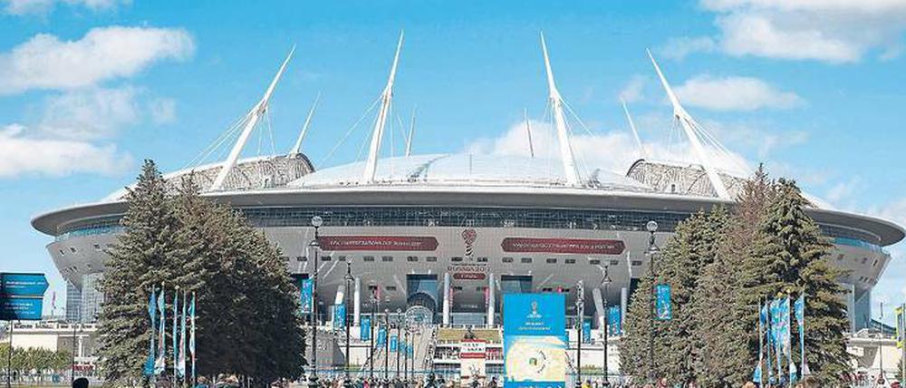 In Sankt Petersburg steht das zweitgrößte WM-Stadion mit Platz für 69 500 Zuschauer. Nur ins Luschniki-Stadion in Moskau passen mehr Fans.