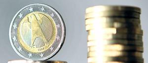 Obwohl Berlin einen enormen Haushaltsüberschuss verzeichnen kann, sollte man den Schuldenberg der Hauptstadt nicht vergessen.