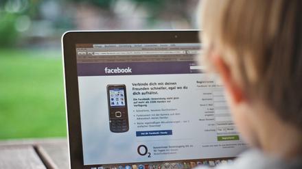 Der Internet- und Computerkonsum bei Kindern und Jugendlichen steigt. 