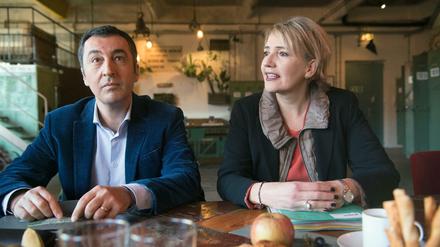 Die Vorsitzenden von Bündnis 90/Die Grünen, Cem Özdemir und Simone Peter, geben Ende Januar ihre Ämter ab