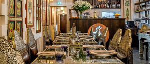 Zur arabischen Gastlichkeit gehört üppiges Ornament und viel Goldglanz - auch im "Arabesque".