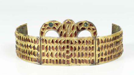 Prunkstück. Die „Krone von Kertsch“, ein mit roten Einlagen aus Granat verziertes Diadem.
