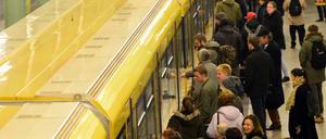 Die BVG nimmt den "Stromengpass" mit Humor.