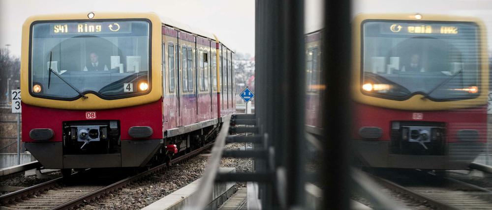 Kennt jeder: die S-Bahn.