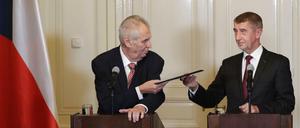 Politische Freunde. Präsident Milos Zeman (links) und der Milliardär und Regierungschef Andrej Babis verstehen sich glänzend. 