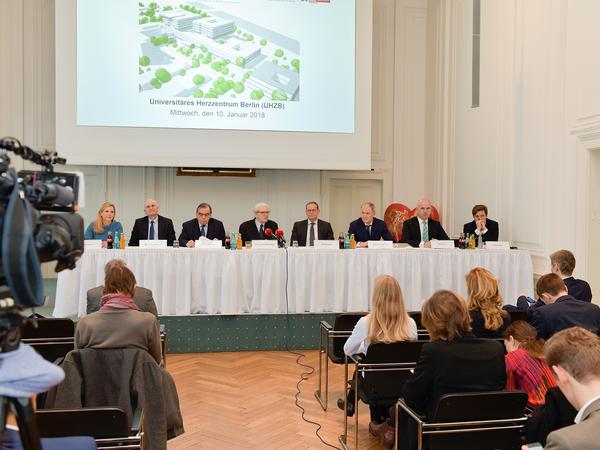 Pressekonferenz zur Präsentation des Universitären Herzzentrums Berlin.