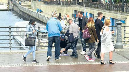 Trickreich. Besonders Touristen fallen auf die Betrüger herein. 
