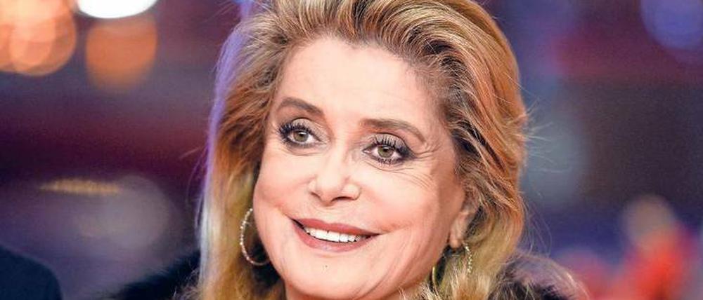 Ungeschicktes Flirten ist kein Delikt, findet auch Catherine Deneuve.