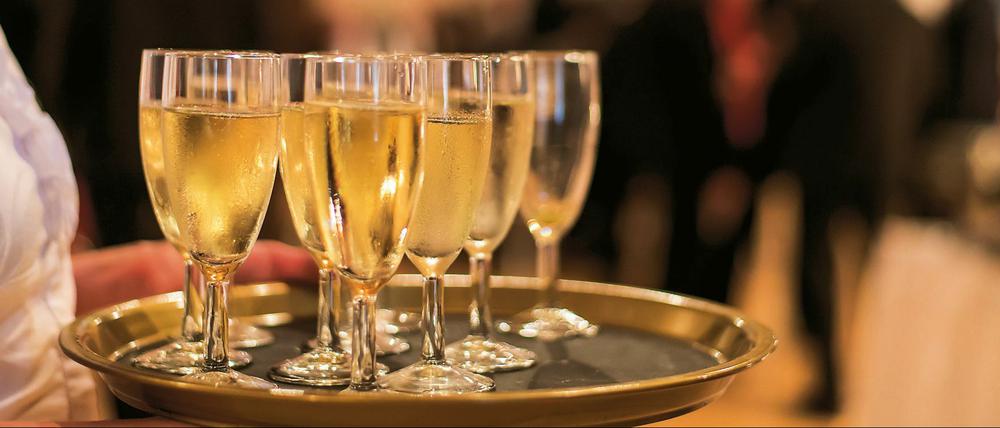 Am Wochenende floss bei Berlins Empfängen wider Sekt in Strömen.