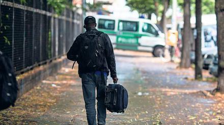 Auf die Besetzer der Gerhart-Hauptmann-Schule soll ein staatliches Flüchtlingszentrum folgen.
