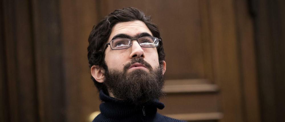 Der Angeklagte Ahmad A. am Freitag in Hamburg im Gerichtssaal im Strafjustizgebäude. 