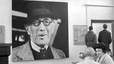 Der Theaterkritiker, Schriftsteller und Essayist Alfred Kerr wurde vor 150 Jahren in Breslau geboren. Er starb 1948 in Hamburg.