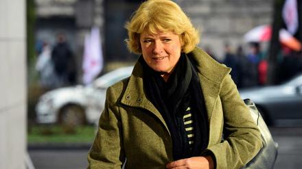 Unterwegs für die Kultur: Staatsministerin Monika Grütters, zugleich Berliner Landesvorsitzende der CDU, auf dem Weg zu den Sondierungsgesprächen am Donnerstag.