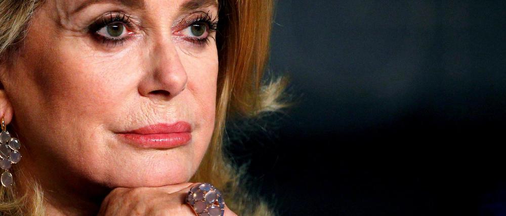 Catherine Deneuve gehört zu den mutigen Feministinnen in Frankreich, die 1971 das Manifest "Ich habe abgetrieben" mit unterschrieben.