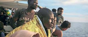 Hoffnung Europa. Weil die Fluchtrouten von Libyen nach Italien und Griechenland dicht sind, leiten Schlepperbanden Flüchtlinge häufiger nach Spanien. 