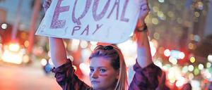 Stete Kampagne. Der „Equal Pay Day“ steht für den Tag, bis zu dem Frauen umsonst arbeiten, während Männer schon ab dem 1. Januar für ihre Arbeit bezahlt werden.