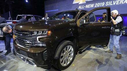 North American International Auto Show in Detroit: Verchromte Schlachtrösser, PS-Monster und Spritschlucker gibt es weiterhin.