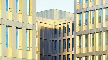 Fassadendetail der neuen BND-Zentrale an der Chausseestraße, entworfen vom Architekten Jan Kleihues.