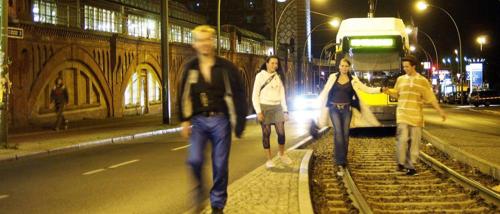 Bald nicht mehr Endstation? Die Straßenbahn an der Warschauer Straße.
