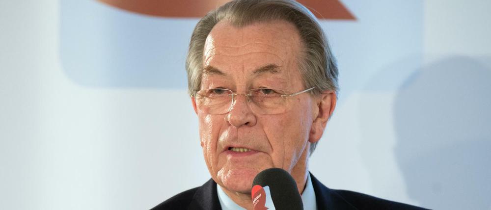 Franz Müntefering spricht am 2015 in Berlin.
