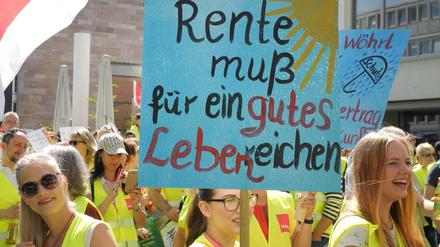 Grundrente und Mindestsicherungsniveau: Experten stellen die Sondierungserfolge der SPD in Frage.