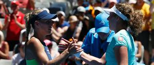 Sag zum Abschied leise danke: Angelique Kerber kegelt ihre Landsmännin Anna-Lena Friedsam gleich in der ersten Runde aus dem Turnier. 