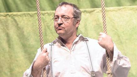 Abhängen. Rainald Grebe bei den Vorbereitungen zum Fontane-Jahr 2019.