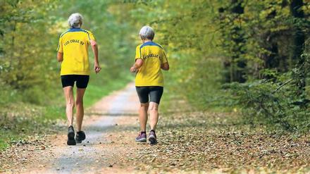 Laufen fürs Herz. Zweieinhalb Stunden mäßig anstrengende körperliche Aktivität pro Woche empfiehlt die Weltgesundheitsorganisation WHO. 
