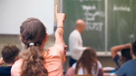 Ist Lehrtätigkeit eine Hoheitsaufgabe? Um diese Frage geht es unter anderem vor dem Bundesverfassungsgericht.