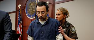 Der frühere Mannschaftsarzt der US-Turnerinnen, Larry Nassar, soll sich an den Mädchen sexuell vergangenen haben (Archivbild). 