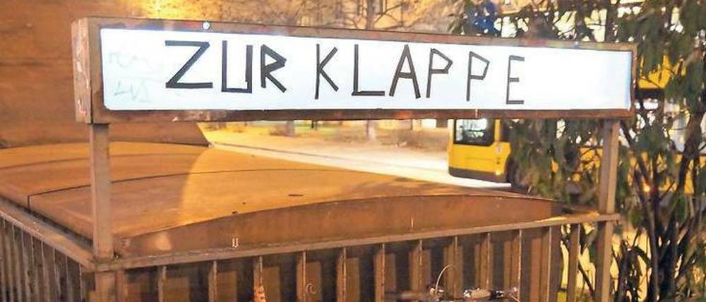 Die Räume der "Klappe" lagen lange brach, nun haben zwei Berliner sie wiederbelebt.
