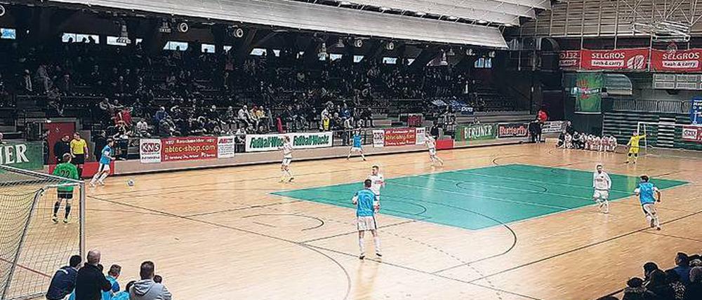 Die Endrunde der Berlin-Liga in der Sporthalle Charlottenburg wollten über 1000 Zuschauer sehen.