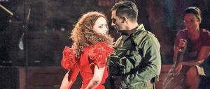 Heißes Blut unter andalusischer Sonne. Clémentine Margaine als Carmen und Charles Castronovo als Don José. 