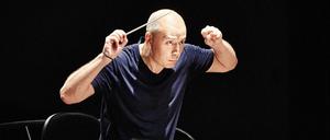 Derwisch am Pult. Der Dirigent Paavo Järvi.