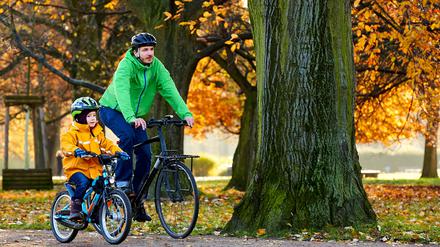 Während der Senat noch schläft, treten die Bezirke und die Bürger in die Pedale.