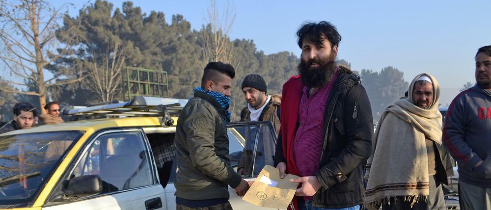 Sahil Khan in Kabul, nachdem er mit einem Flugzeug aus Deutschland angekommen ist. Khans Asylantrag wurde abgelehnt.