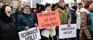 Aufgeladen. Szene von der Kundgebung des Vereins "Zukunft Heimat".