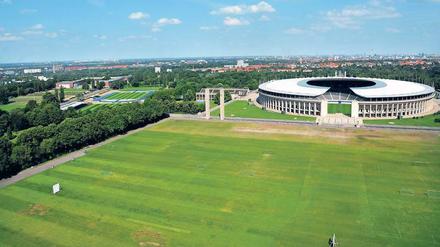 Ort für den Sport. Vom Glockenturm am Olympiastadion lässt sich das weitläufige Gelände am besten überblicken. 