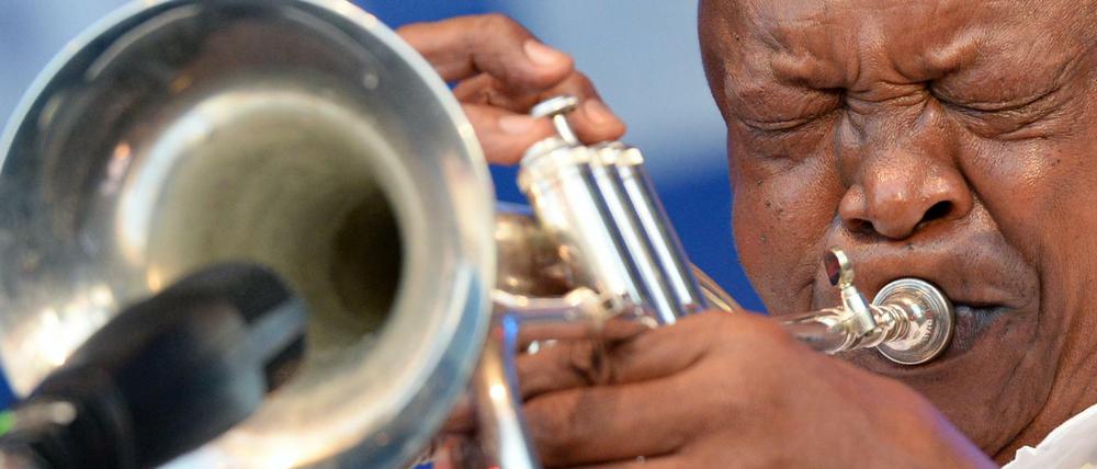 Hugh Masekela 2014 beim Elbjazz-Festival in Hamburg. 