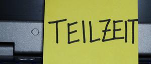 Ungerecht verteilt: Frauen wollen häufiger länger und Männer kürzer arbeiten, sagt Arbeitszeitexperte Steffen Lehndorff. 