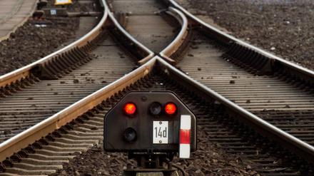 Veraltet. Weichen und Stellwerke sollen künftig elektronisch gesteuert werden. 