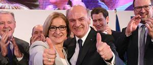 Die niederösterreichische Landeshauptfrau und Johanna Mikl-Leitner (ÖVP) neben Ex-Landeshauptmann Erwin Pröll.