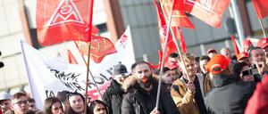 Ein Warnstreik der IG Metall bei Bosch Reutlingen mit rund 1100 Teilnehmern.