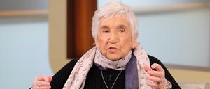 Esther Bejarano, Künstlerin und Auschwitz-Überlebende, zu Gast bei Anne Will