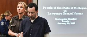 Der ehemalige Teamarzt der US-Turnerinnen Larry Nassar ist zu 175 Jahren Haft verurteilt worden.