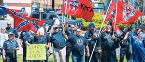 Extrem rechte US-Gruppierungen bei einer Demonstration in Georgia. 