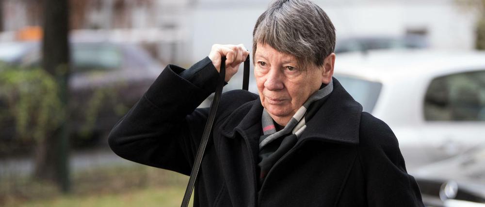Die geschäftsführende Bundesumweltministerin Barbara Hendricks (SPD) (hier im Dezember 2017) reist am Dienstag nach Brüssel. Sie soll der EU-Kommission erklären, was Deutschland konkret für bessere Luftqualität tut.